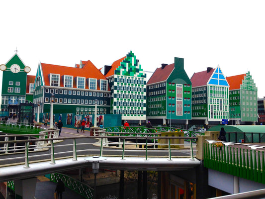 Preserving History: Restoring Zaandam Huizen's Wooden Houses
