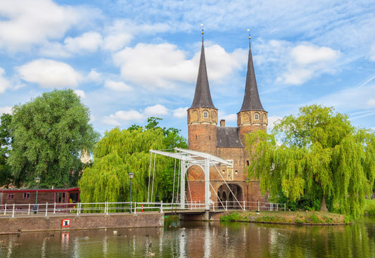 Crafting the Essence of Delft: Artisanal Echoes from Oostpoort