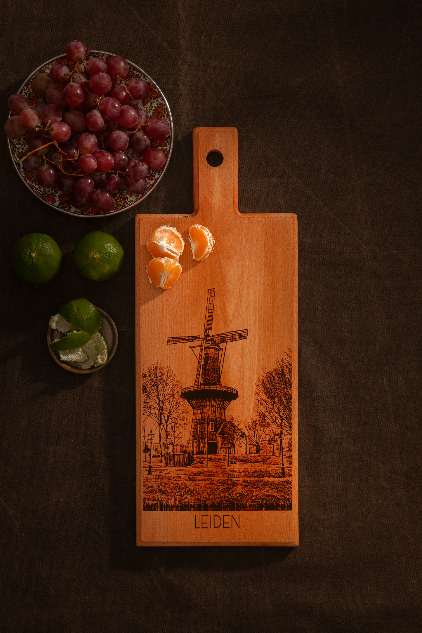 Leiden, Molen De Valk, medium serving board, main front