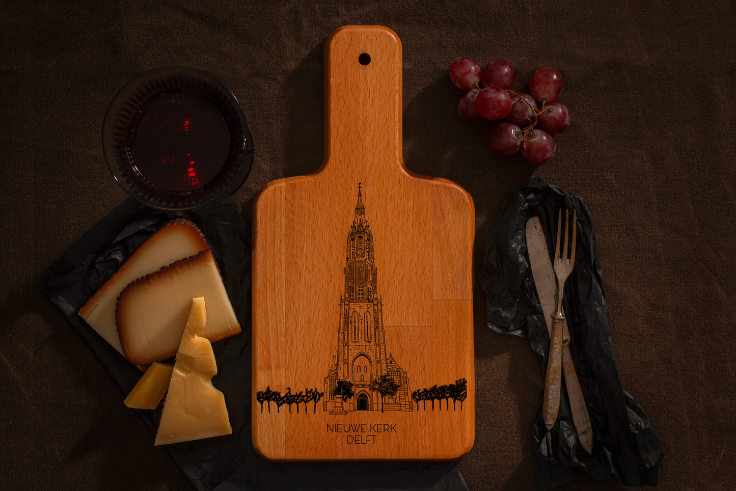 DELFT NIUEWE KERK CHEESE BOARD