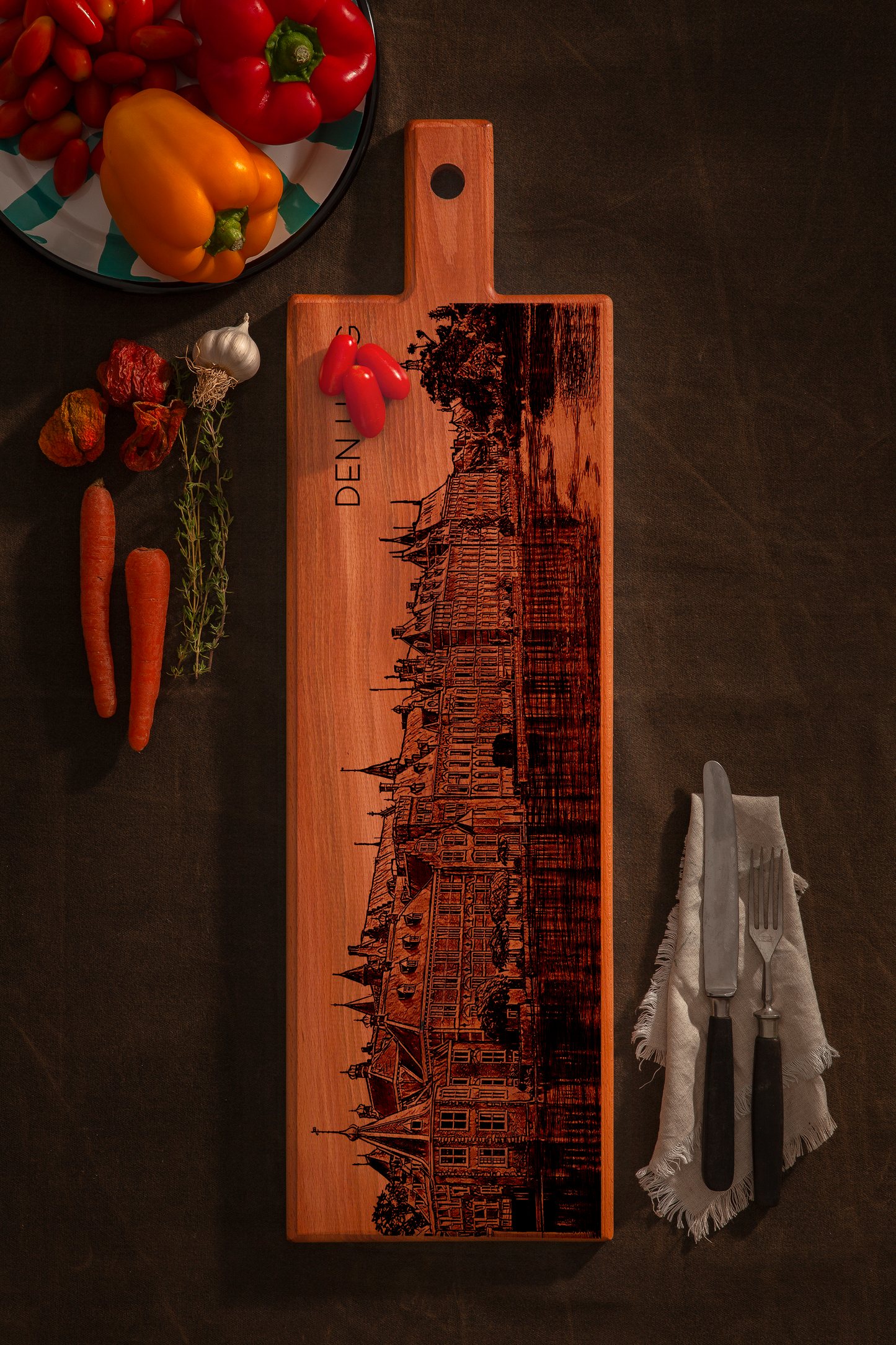 Handmade Den Haag Binnenhof Engraved Large Serving Board - Beech Wood