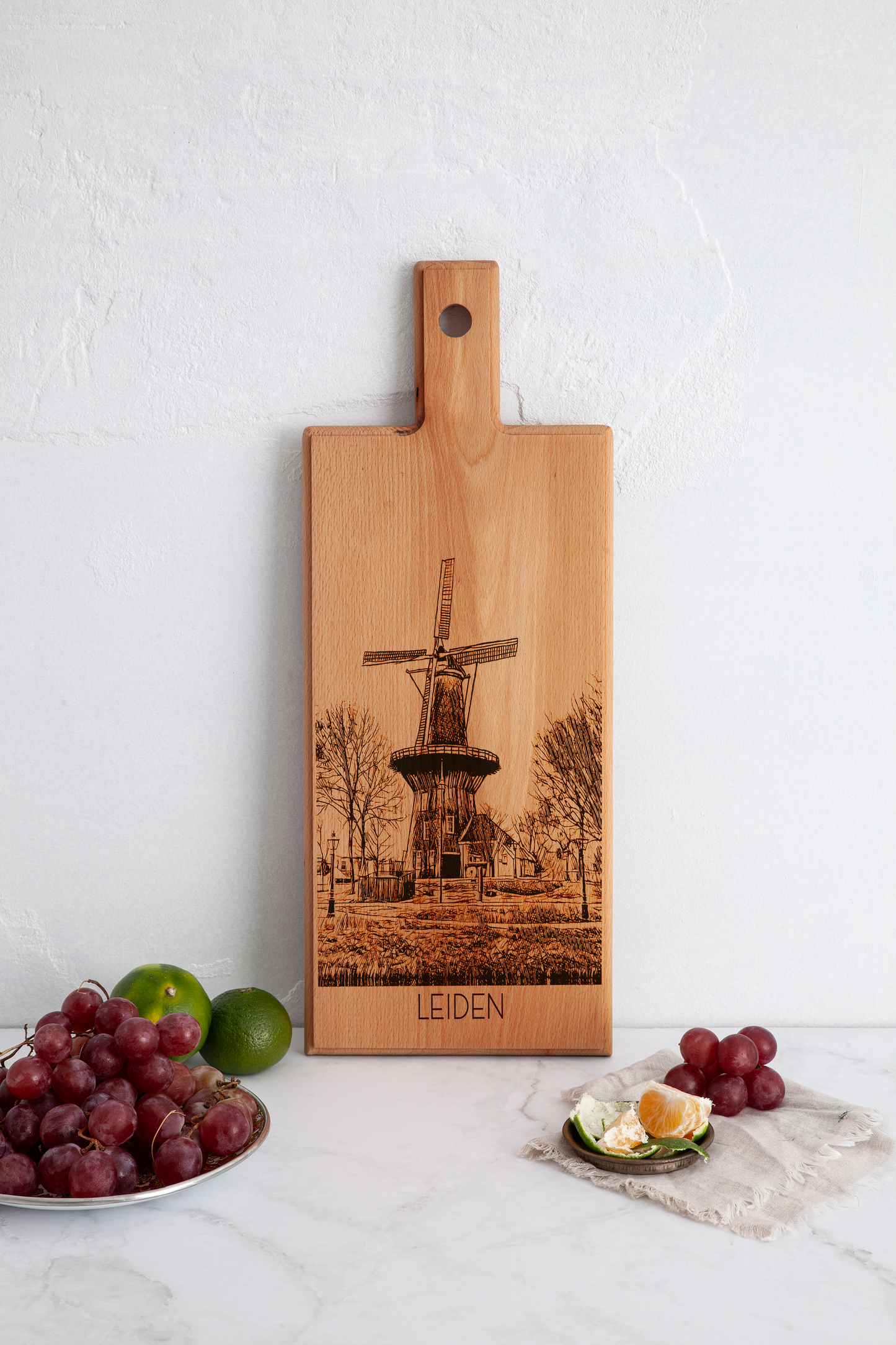 Leiden, Molen De Valk, medium serving board, in kitchen