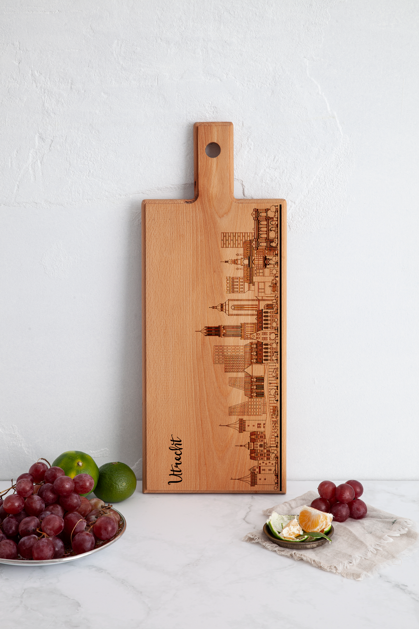 UTRECHT SKYLINE MEDIUM SERVING BOARD