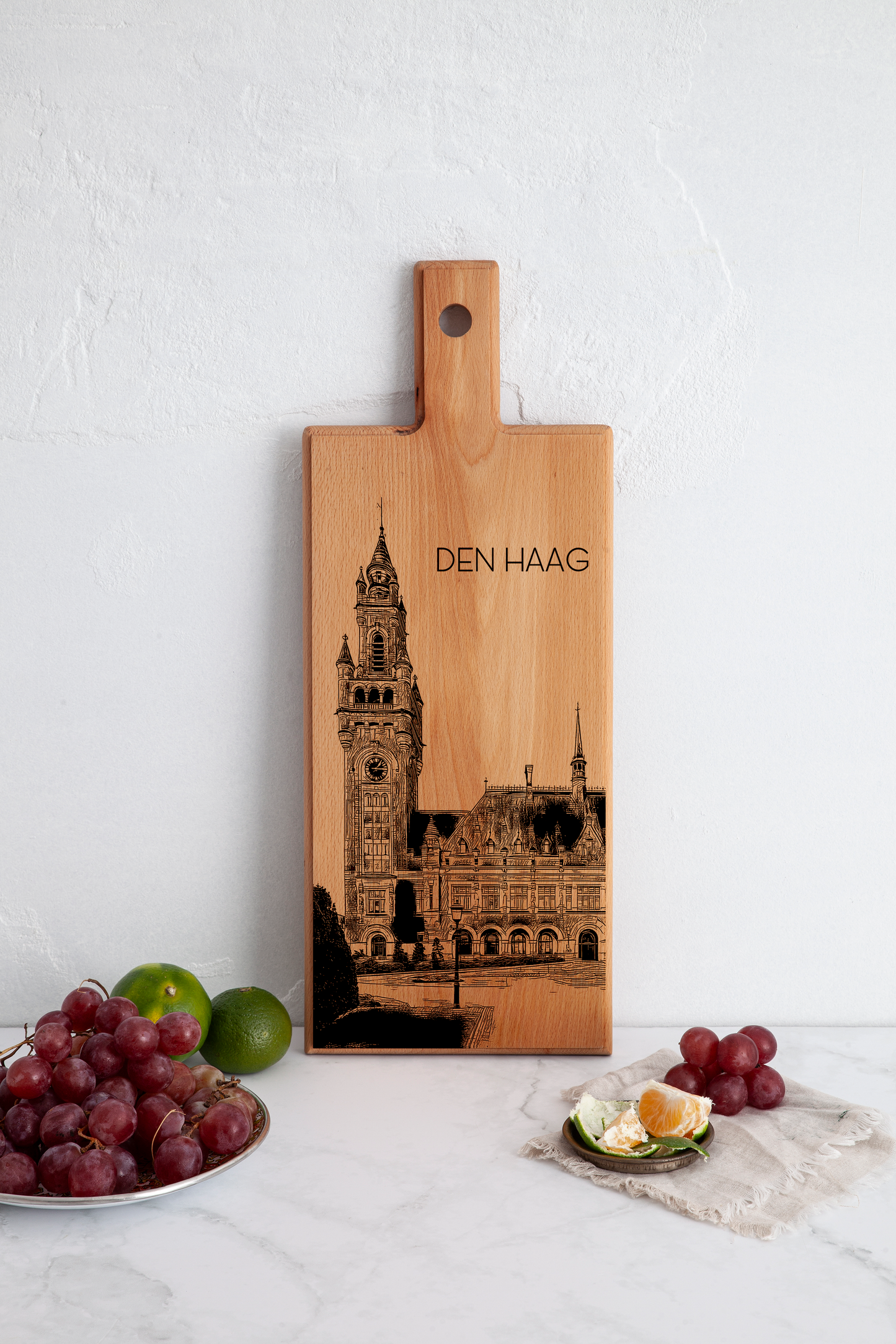 Handmade Den Haag Vredespaleis Engraved Serving Board - Beech Wood