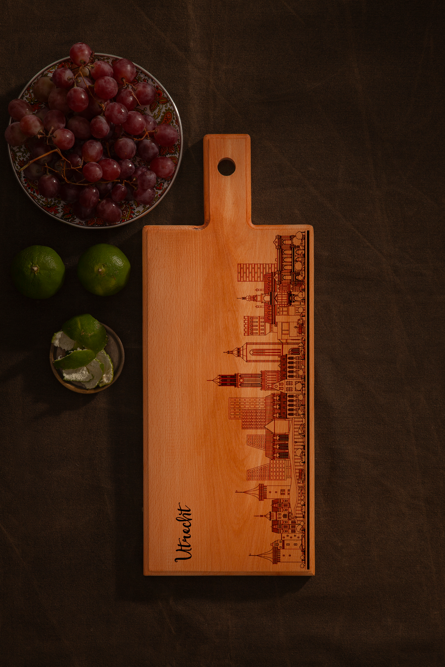 UTRECHT SKYLINE MEDIUM SERVING BOARD