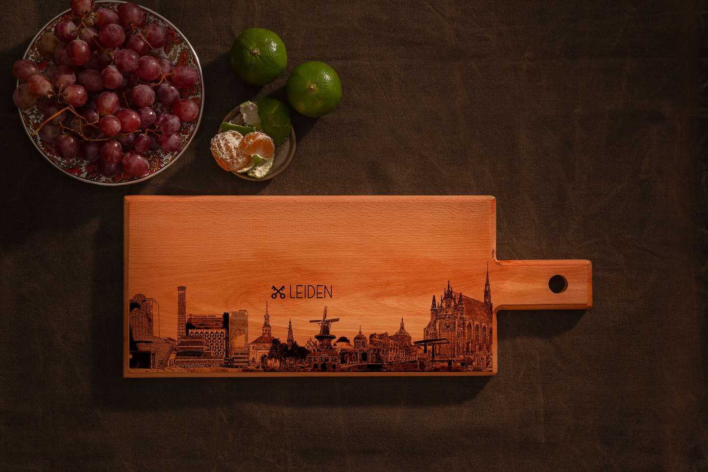 LEIDEN SKYLINE MEDIUM SERVING BOARD