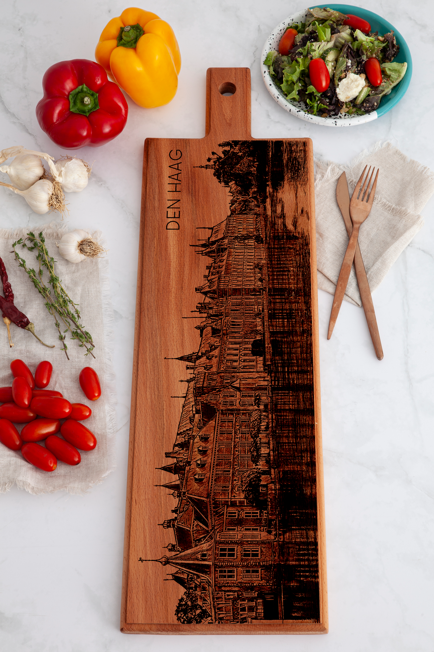 Handmade Den Haag Binnenhof Engraved Large Serving Board - Beech Wood