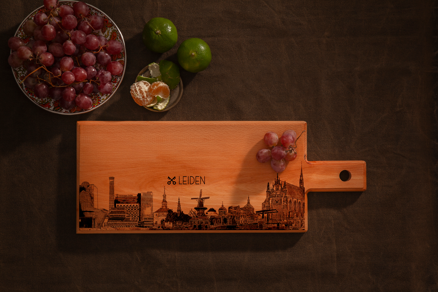 LEIDEN SKYLINE MEDIUM SERVING BOARD