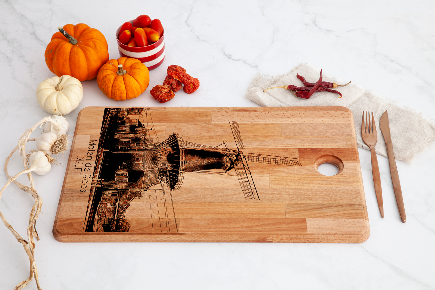Delft, Molen de Roos, cutting board, with knife
