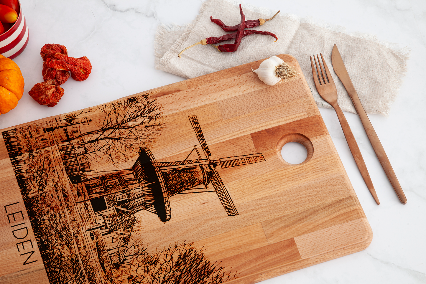 Leiden, Molen De Valk, cutting board, close-up