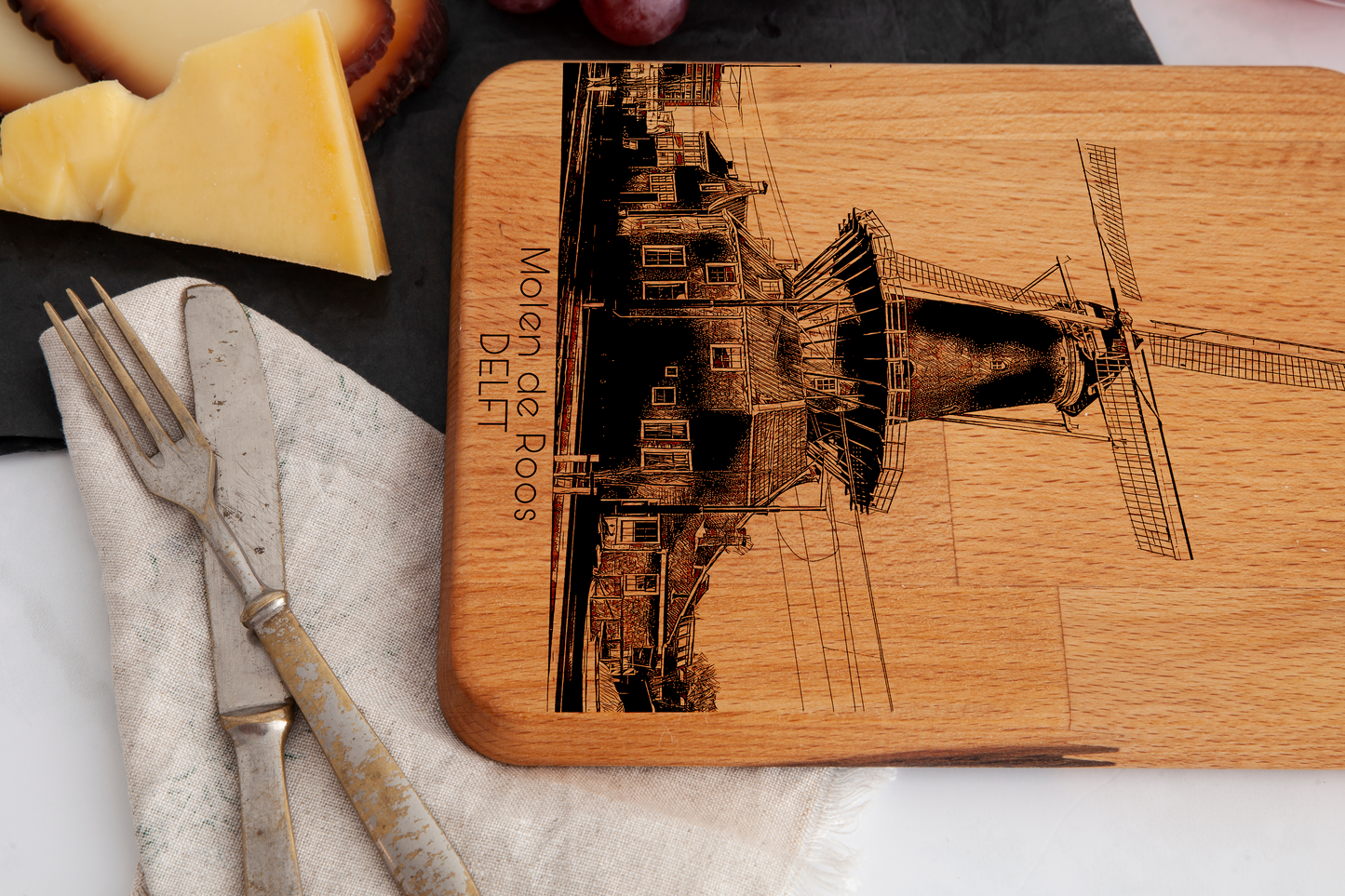 Delft, Molen de Roos, cheese board, wood grain