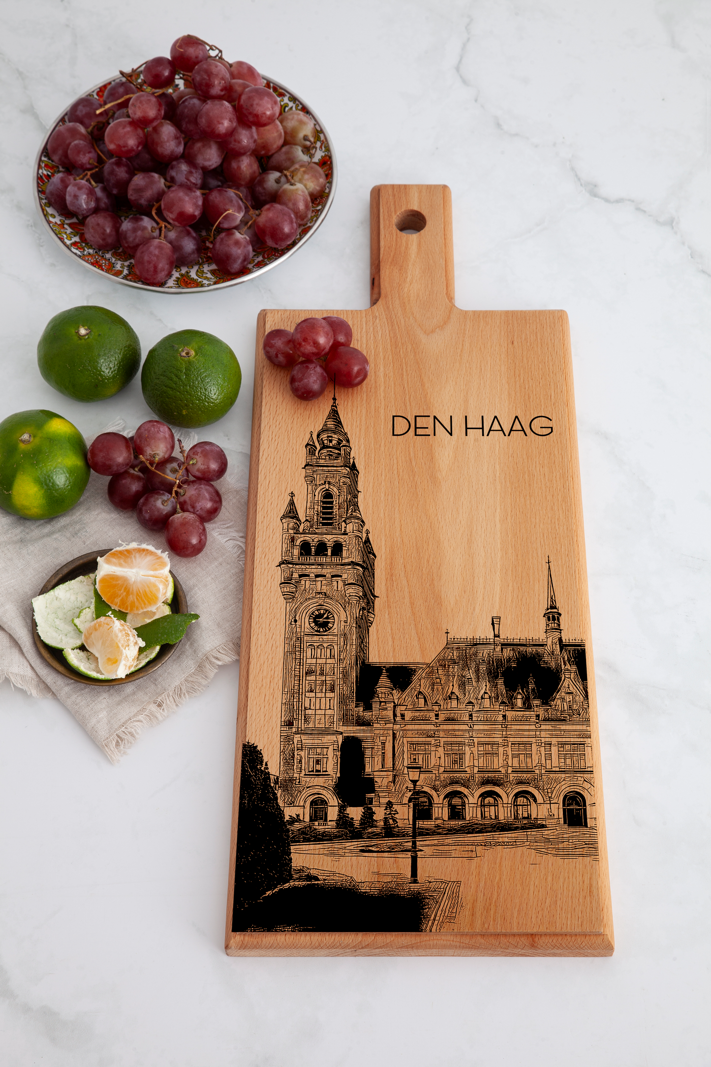 Handmade Den Haag Vredespaleis Engraved Serving Board - Beech Wood