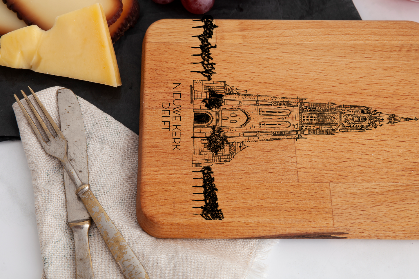 DELFT NIUEWE KERK CHEESE BOARD
