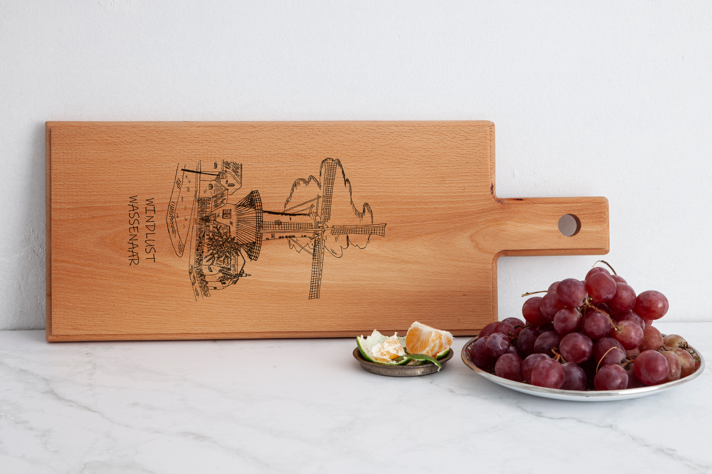 Wassenaar, Windlust, medium serving board, on countertop