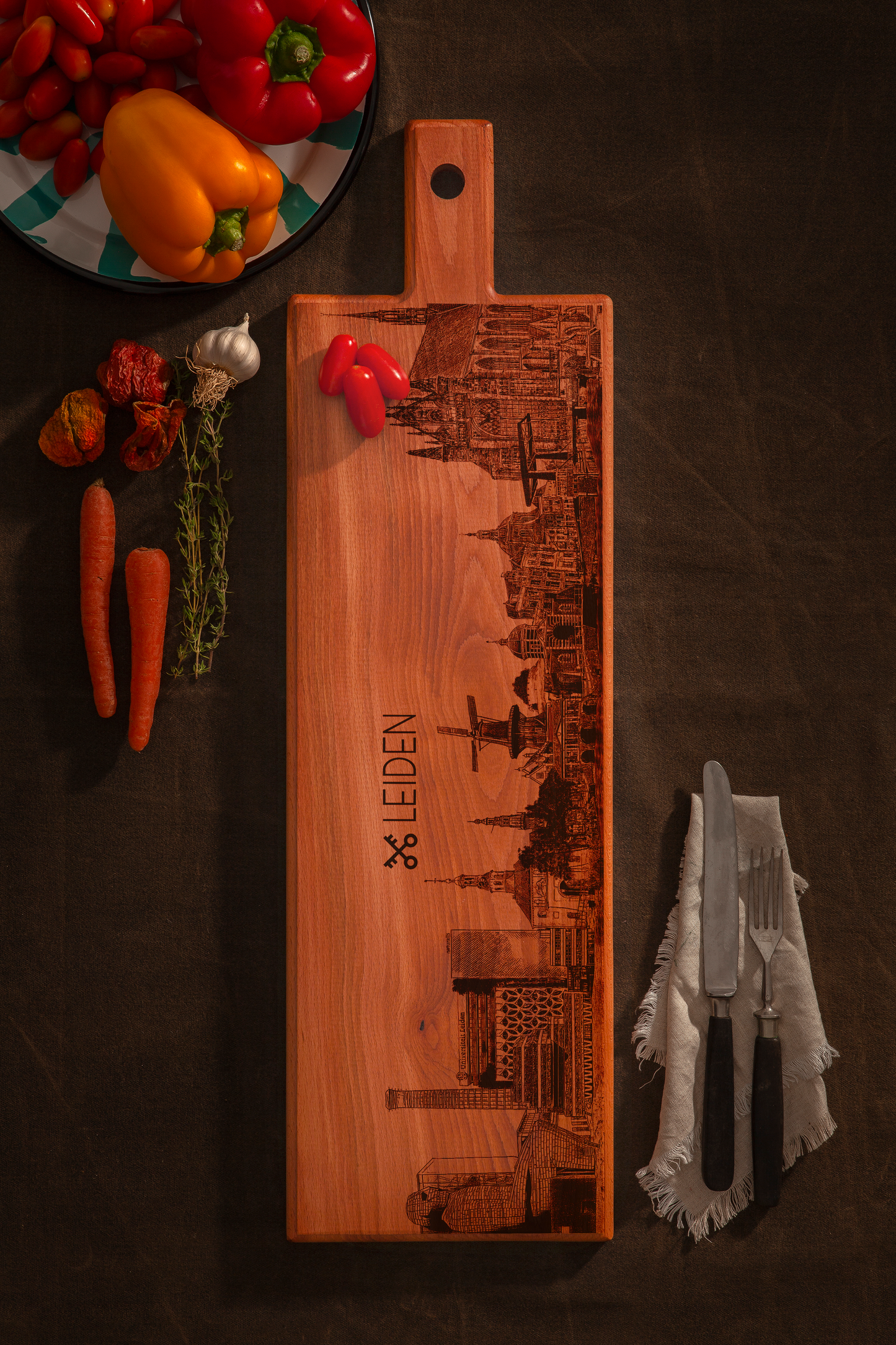 LEIDEN SKYLINE LONG SERVING BOARD