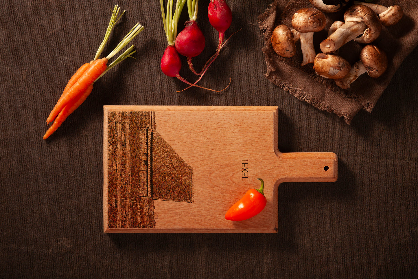 Texel – Traditional Farm Wooden Cheese Board Souvenir (28 × 15 cm)