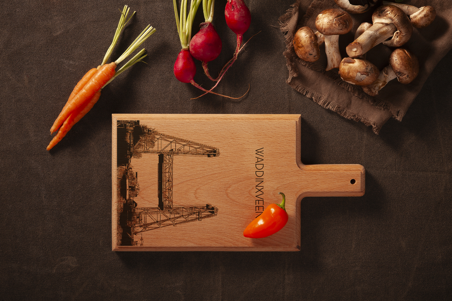 Waddinxveen – Handgemaakte Beukenhouten Serveer- & Kaasplank (28 × 15 cm)