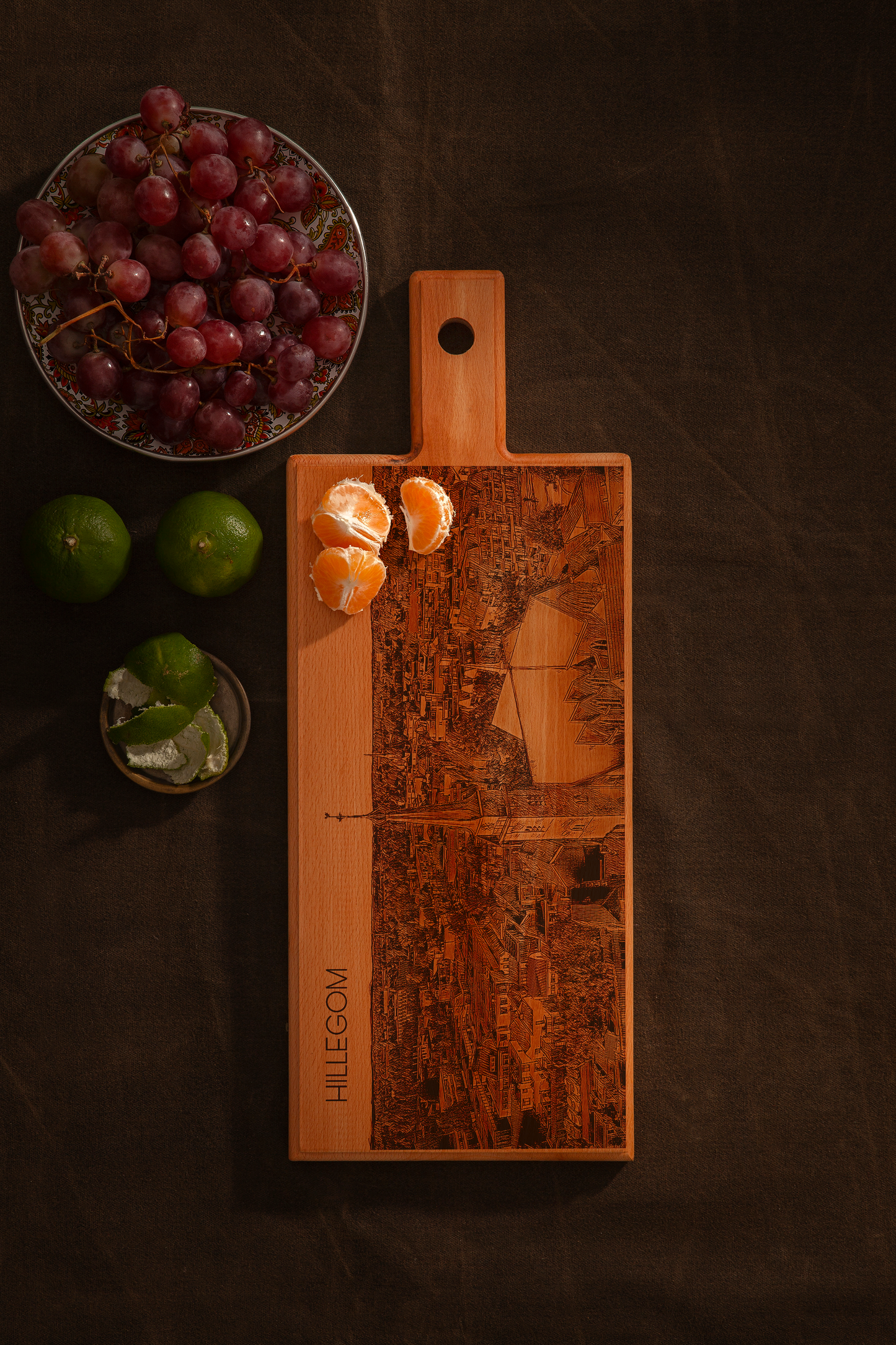 Hillegom Skyline – Houten Serveerplank (49 × 17 cm)