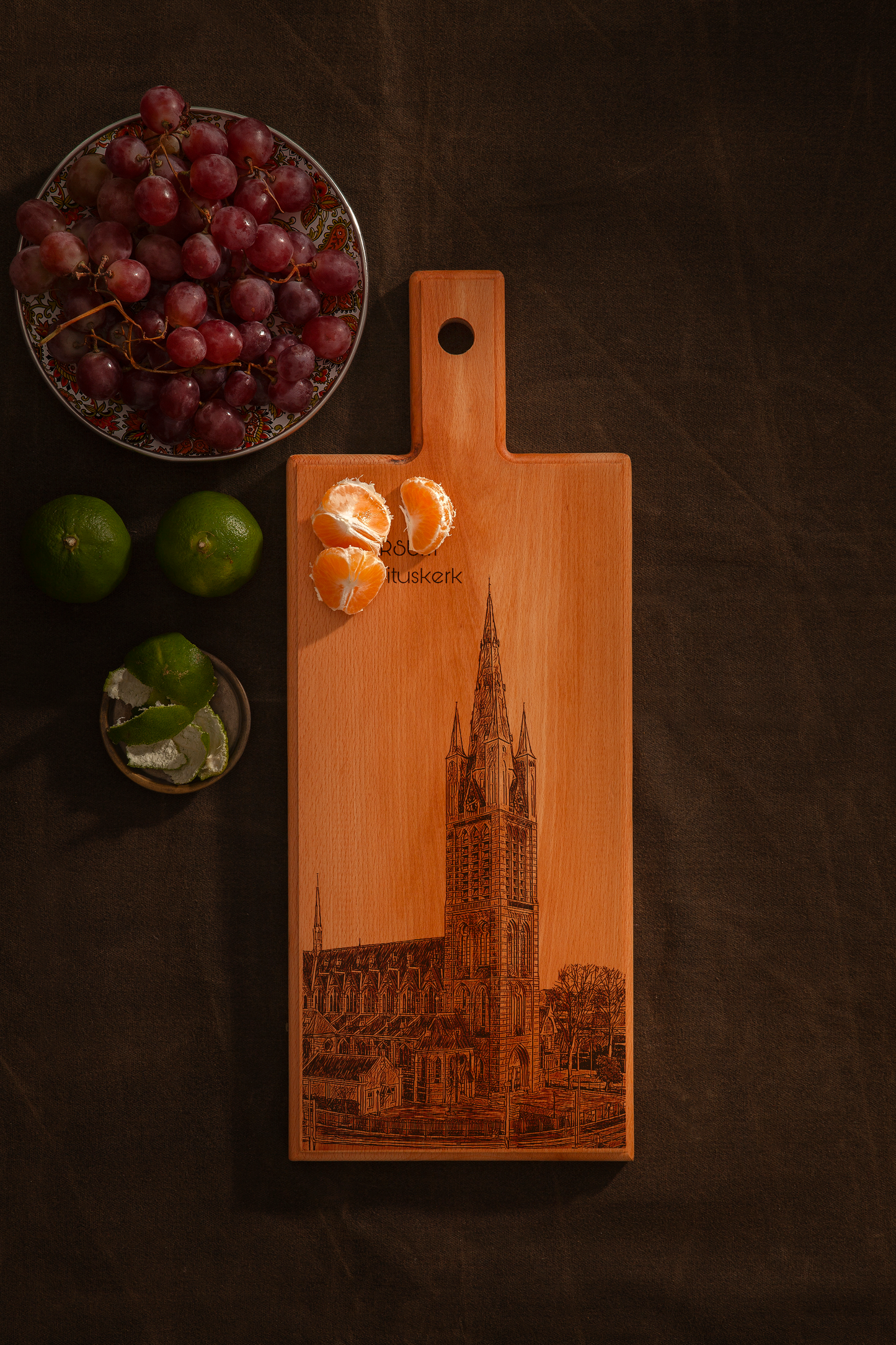 Hilversum Sint-Vituskerk – Wooden Serving Board (49 × 17 cm)