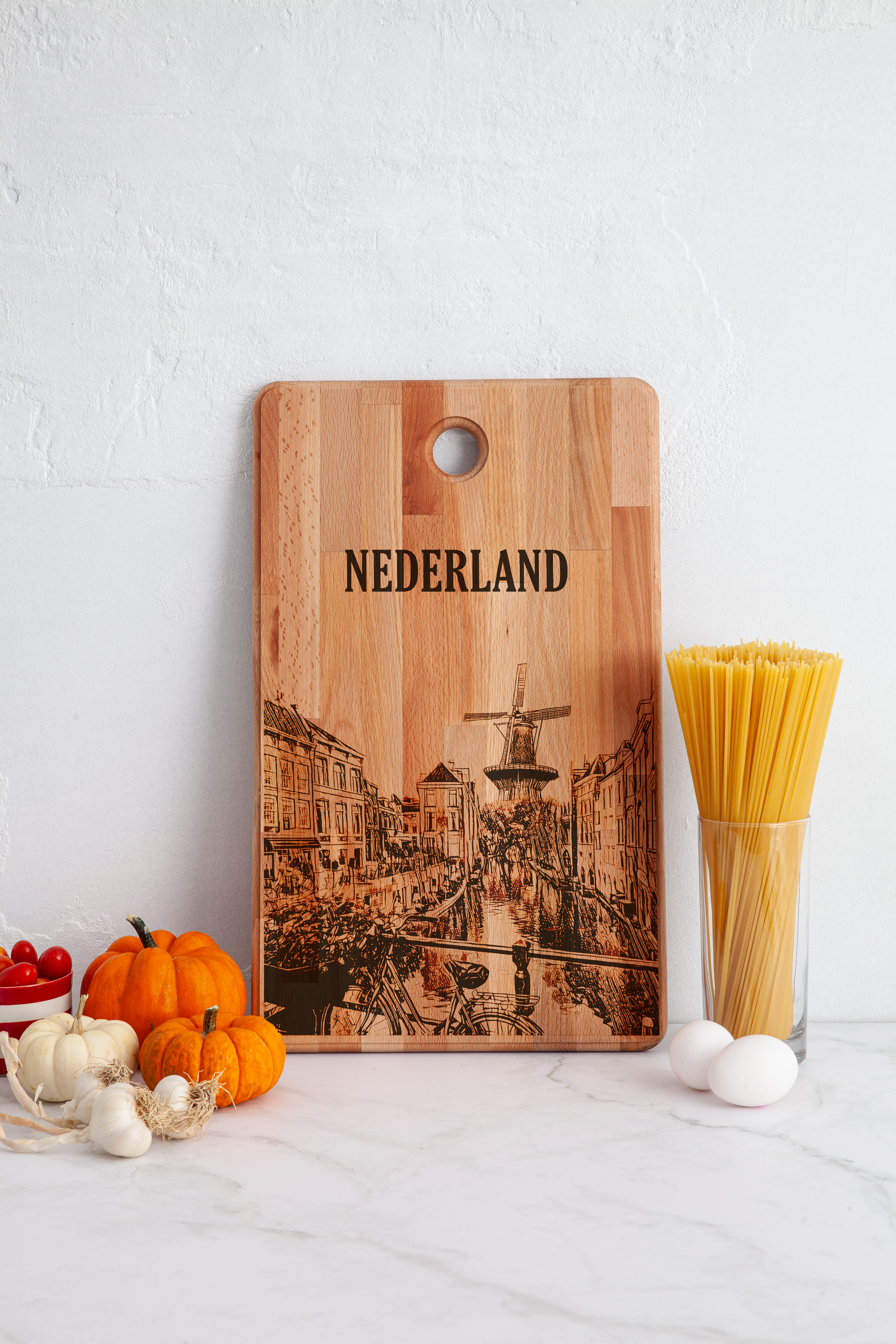 Nederland, City View, cutting board, in kitchen