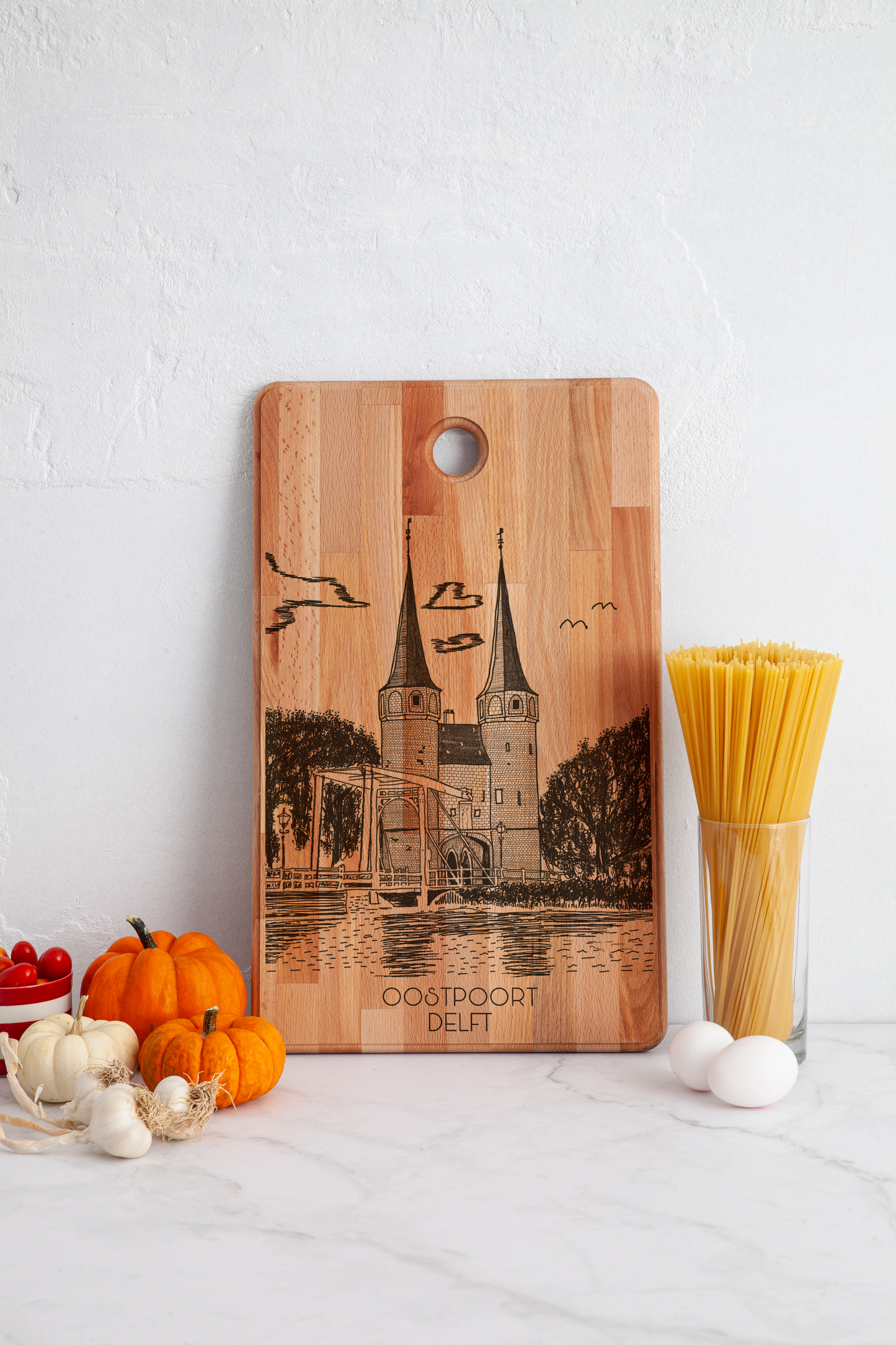 Delft, Oostpoort, cutting board, in kitchen