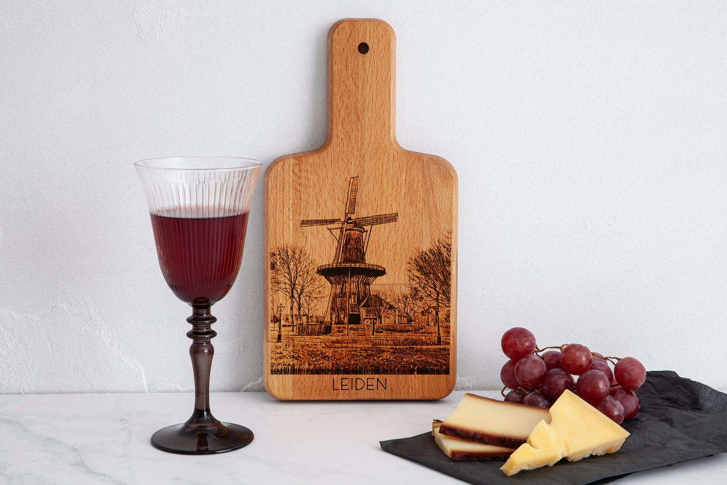 Leiden, Molen De Valk, cheese board, in kitchen