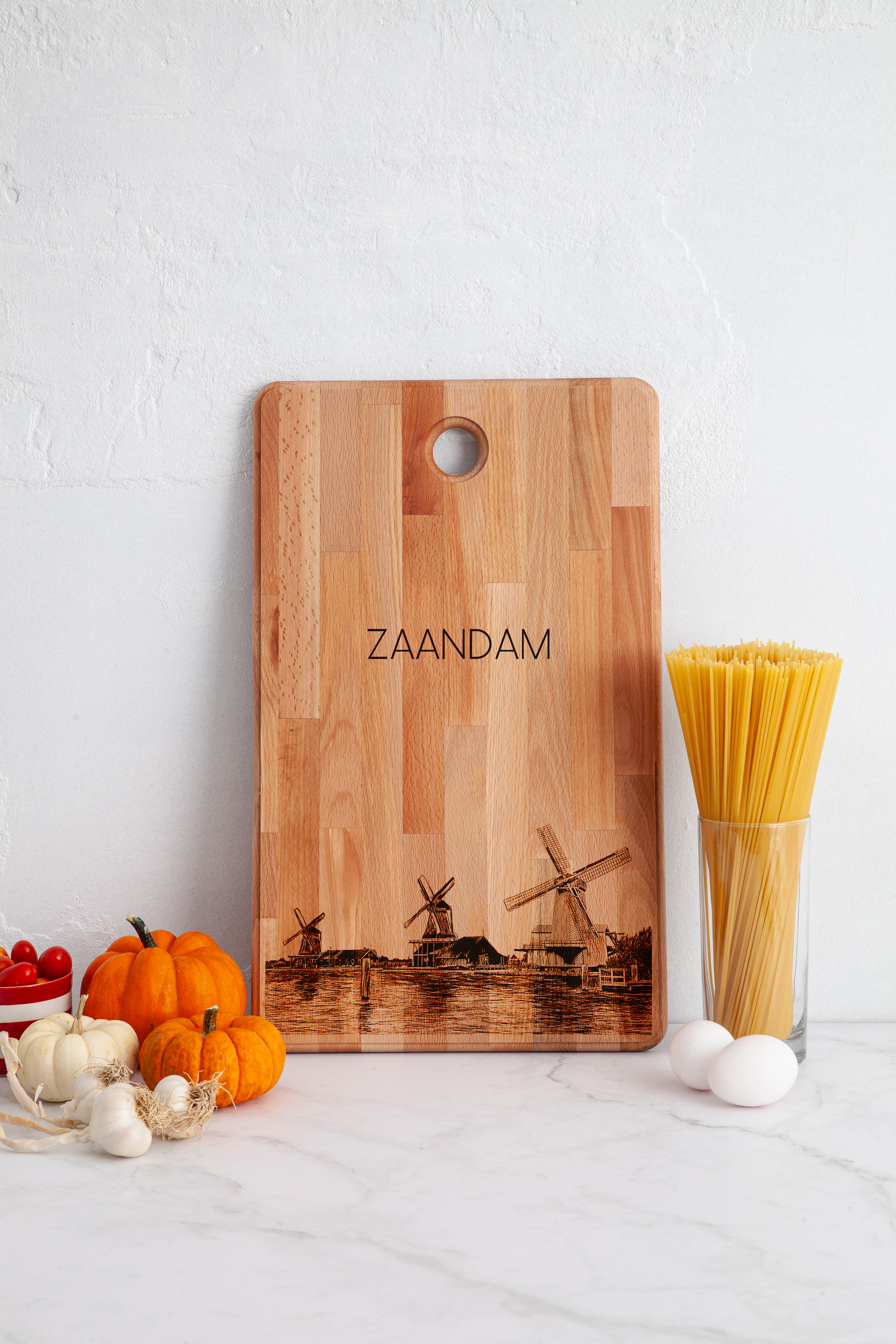 Zaandam, Zaanse Schans, cutting board, in kitchen