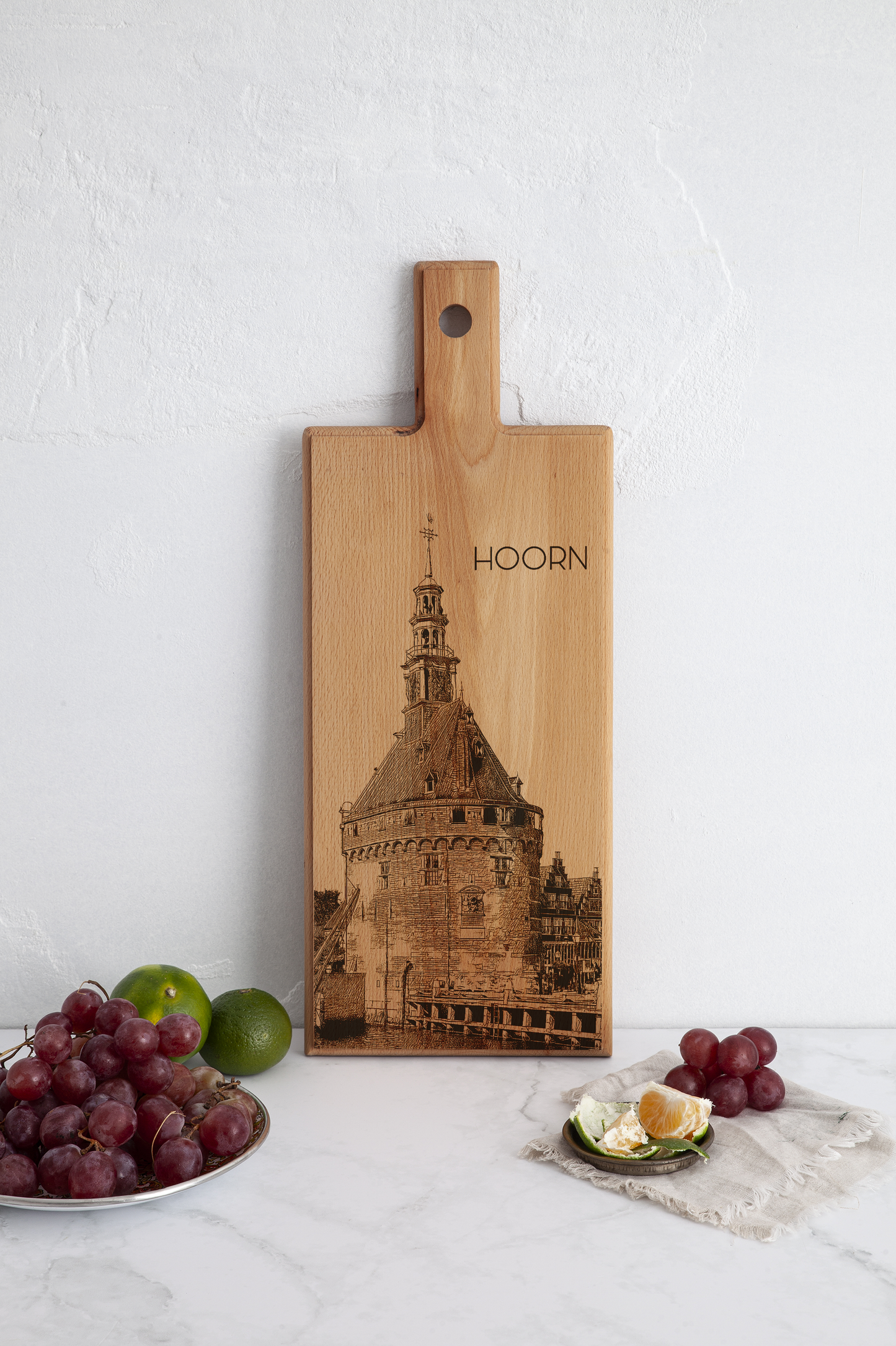 Hoorn – De Hoofdtoren – Wooden Serving Board (49 × 17 cm)