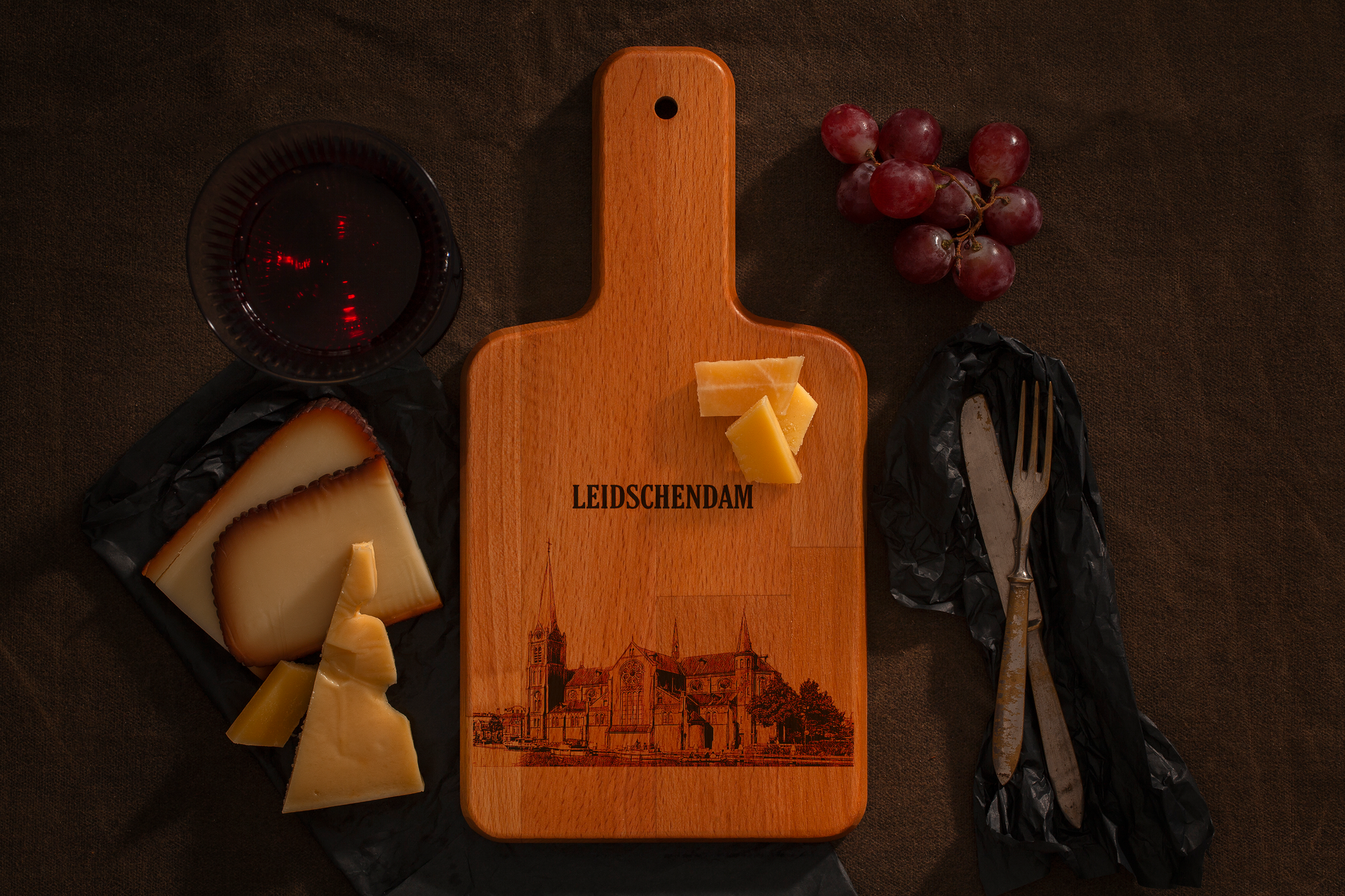 Leidschendam, Petrus en Pauluskerk, cheese board, with cheese