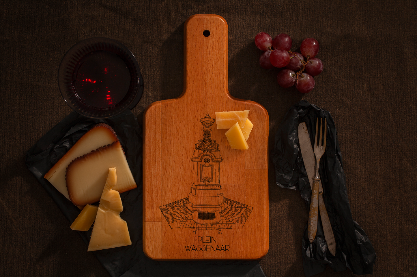 Wassenaar, Plein, cheese board, with cheese