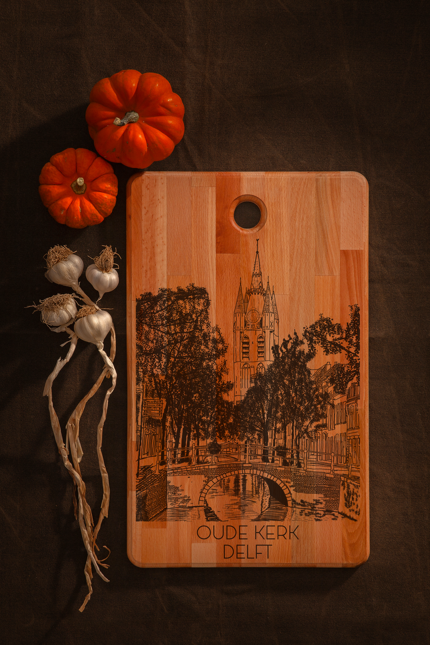 Delft, Oude Kerk, cutting board, slicing