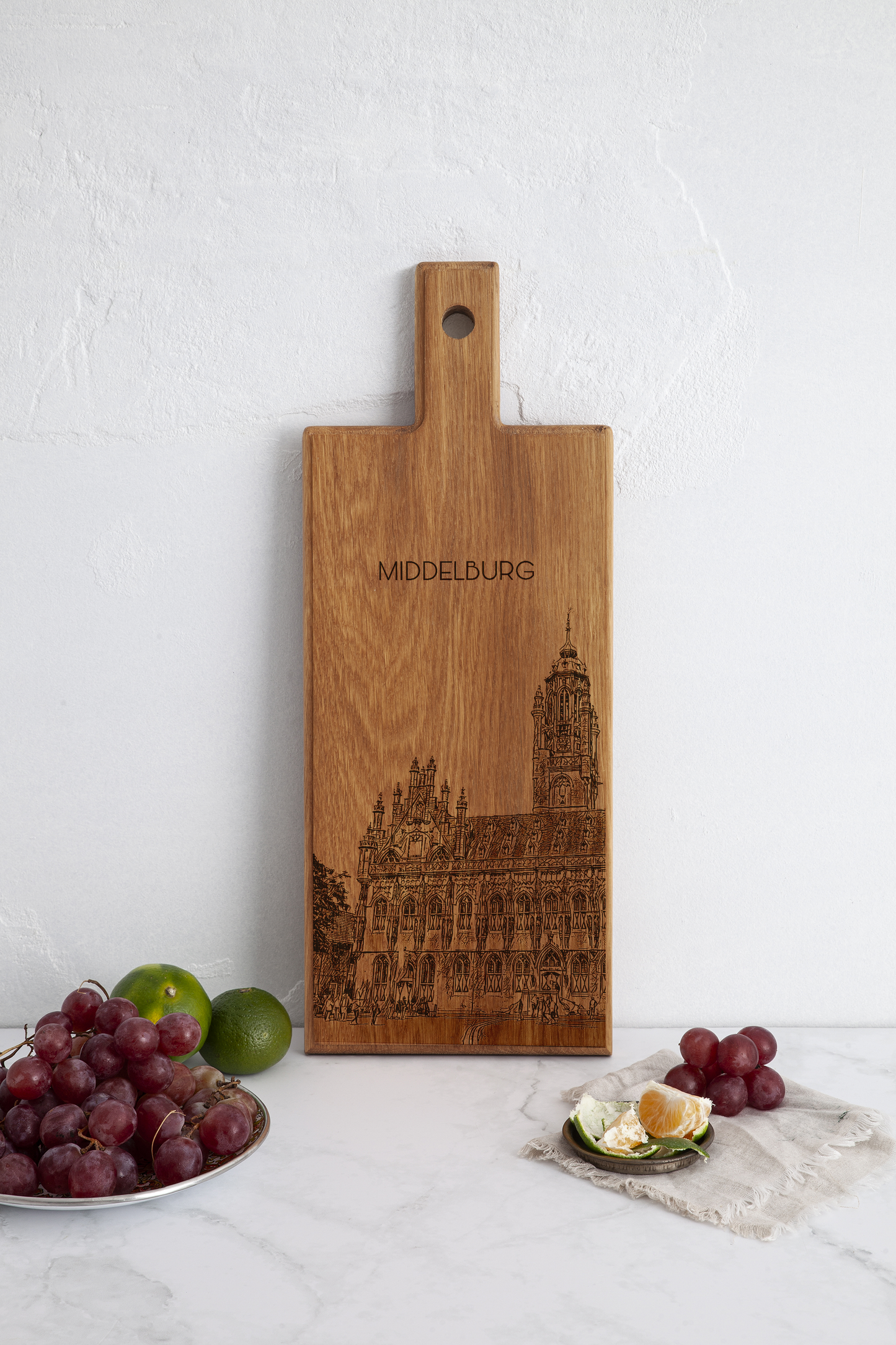 Middelburg Stadhuis Wooden Serving Board – 49 x 17 cm