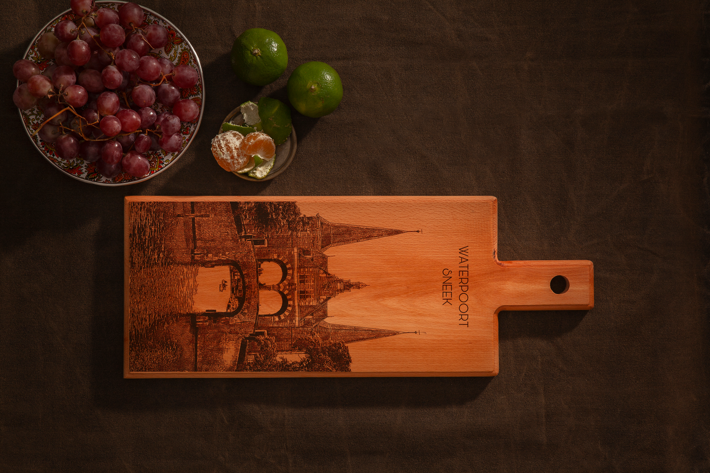 Sneek Waterpoort houten serveerplank – 49 x 17 cm