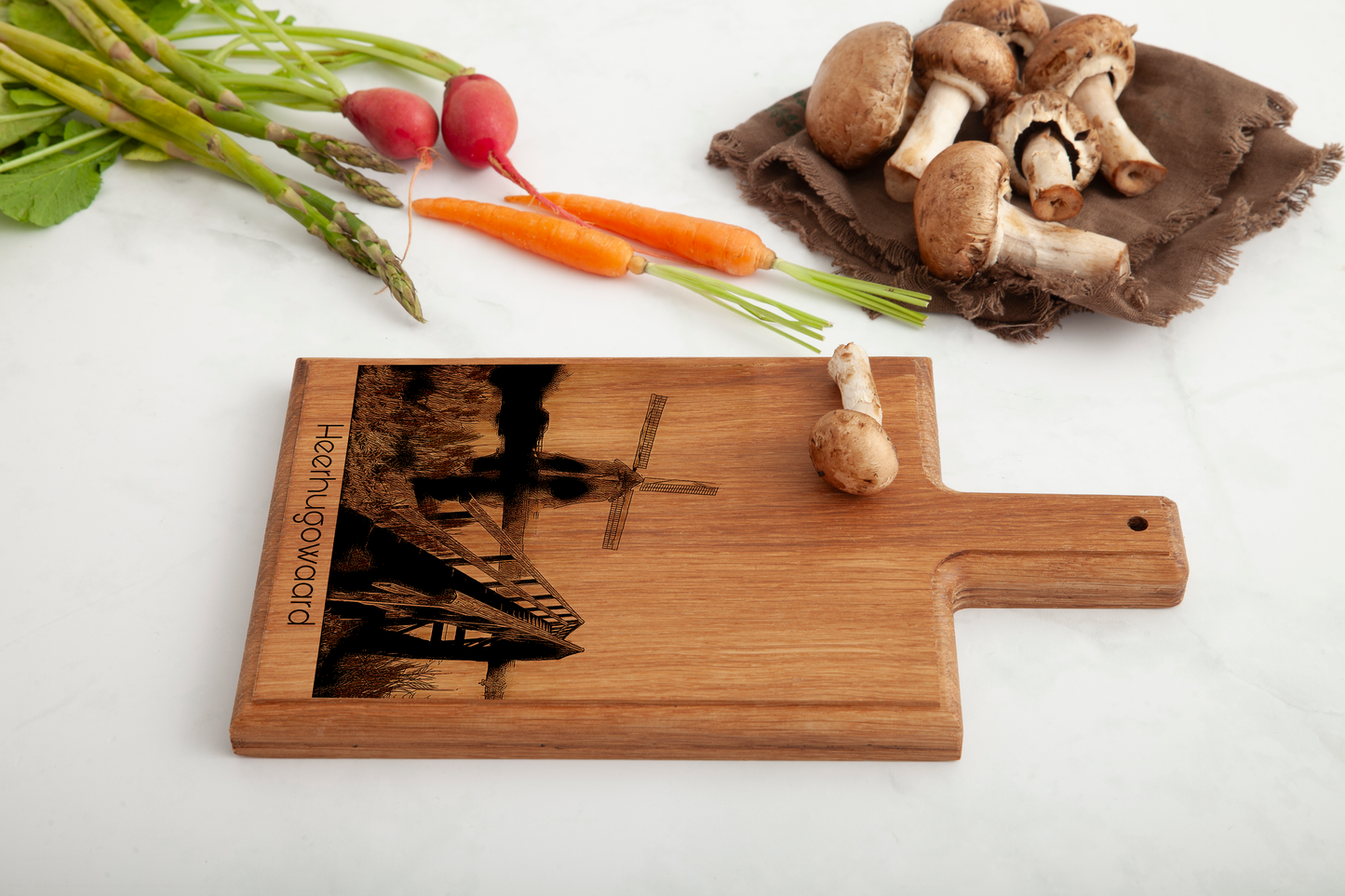 Heerhugowaard – Handmade Beechwood Serving & Cheese Board (28 × 15 cm)