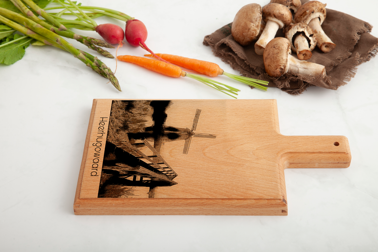Heerhugowaard – Handmade Beechwood Serving & Cheese Board (28 × 15 cm)