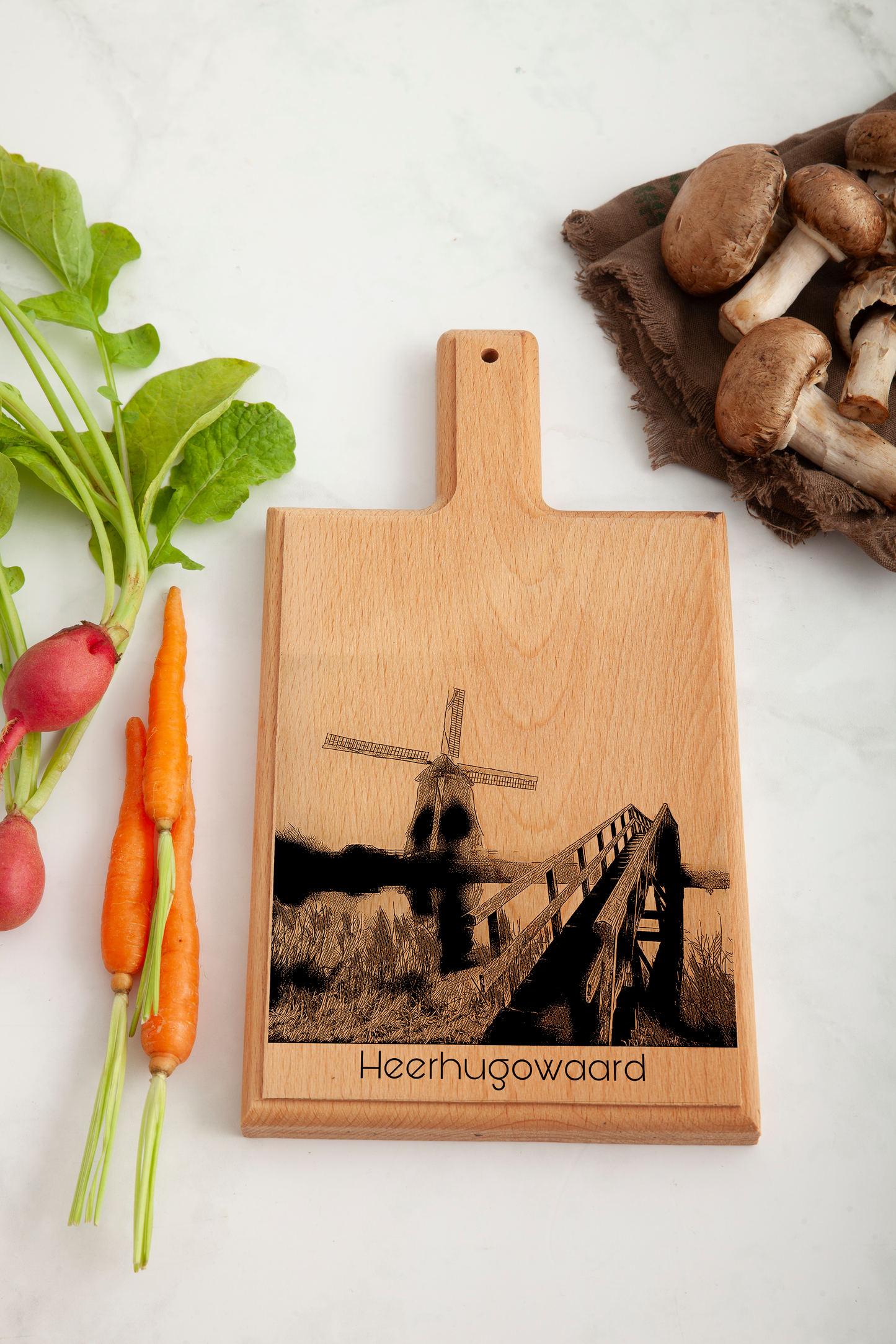 Heerhugowaard – Handmade Beechwood Serving & Cheese Board (28 × 15 cm)