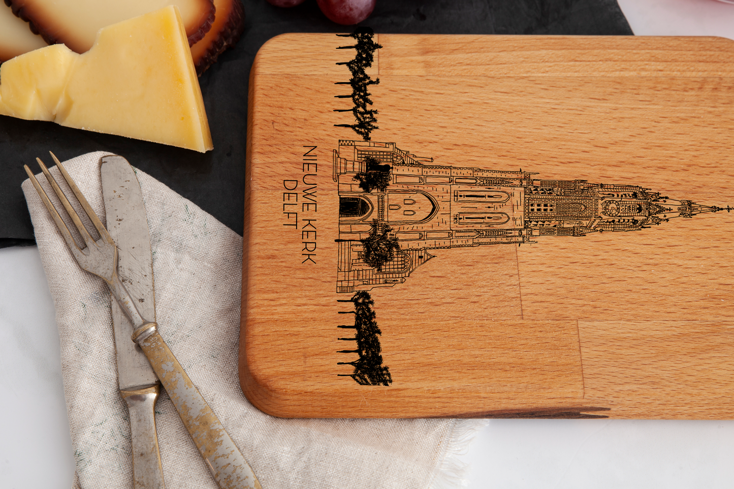 Delft, Nieuwe Kerk, cheese board, wood grain