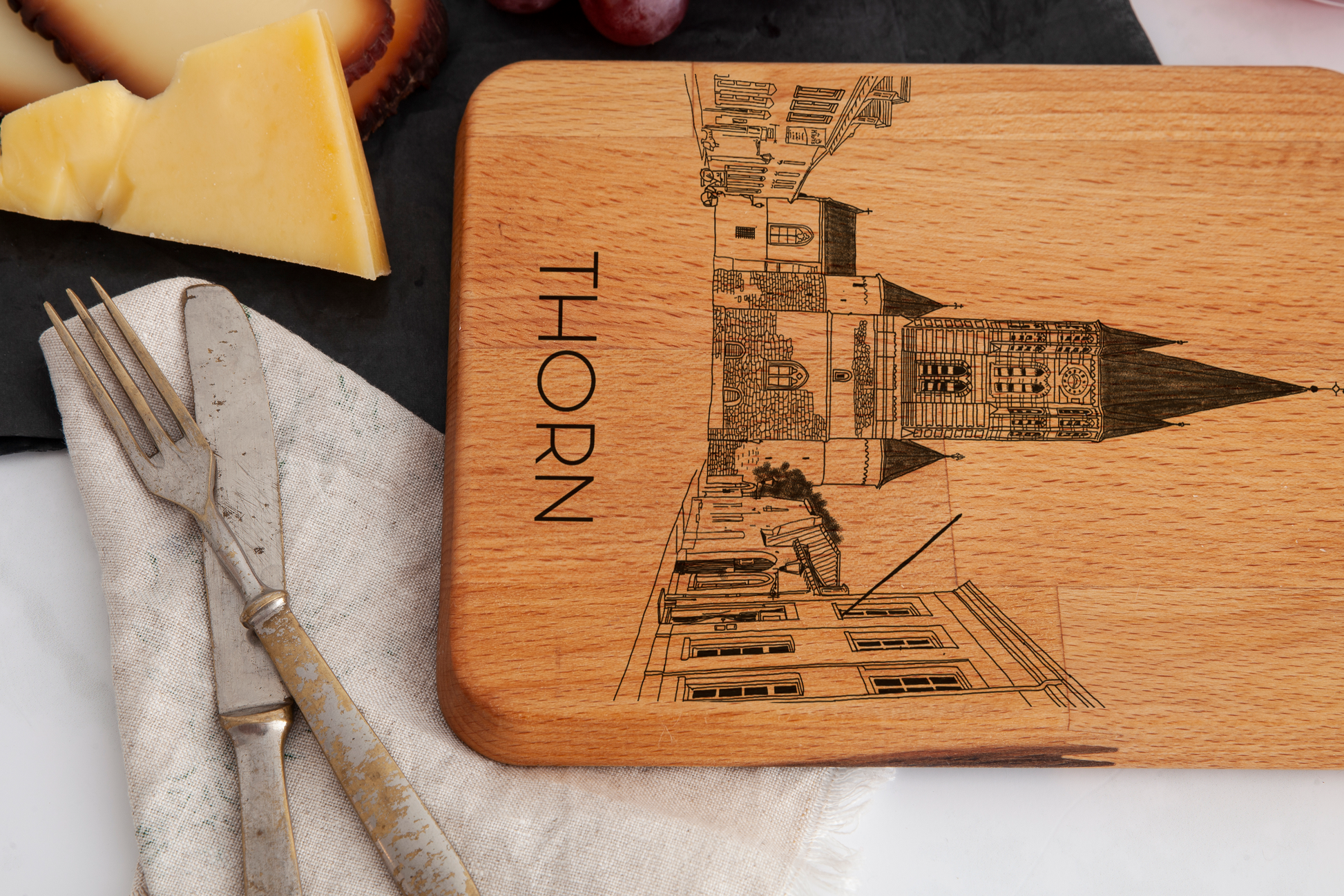 Thorn, Abdij Kerk, cheese board, wood grain