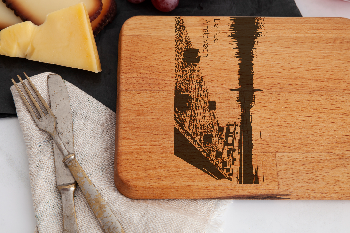Amstelveen, De Poel, cheese board, wood grain
