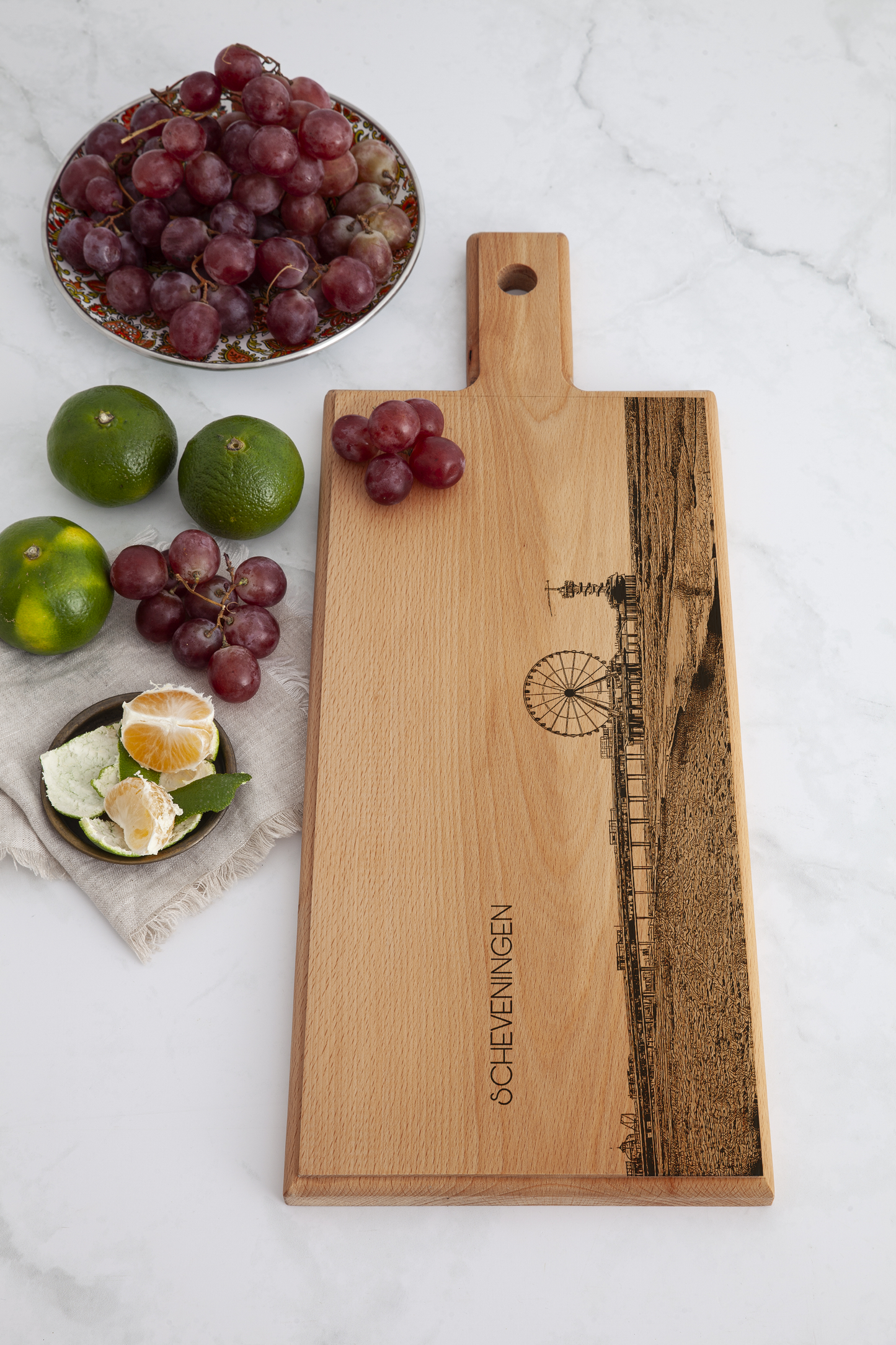 Scheveningen De Pier – Houten Serveerplank (49 × 17 cm)