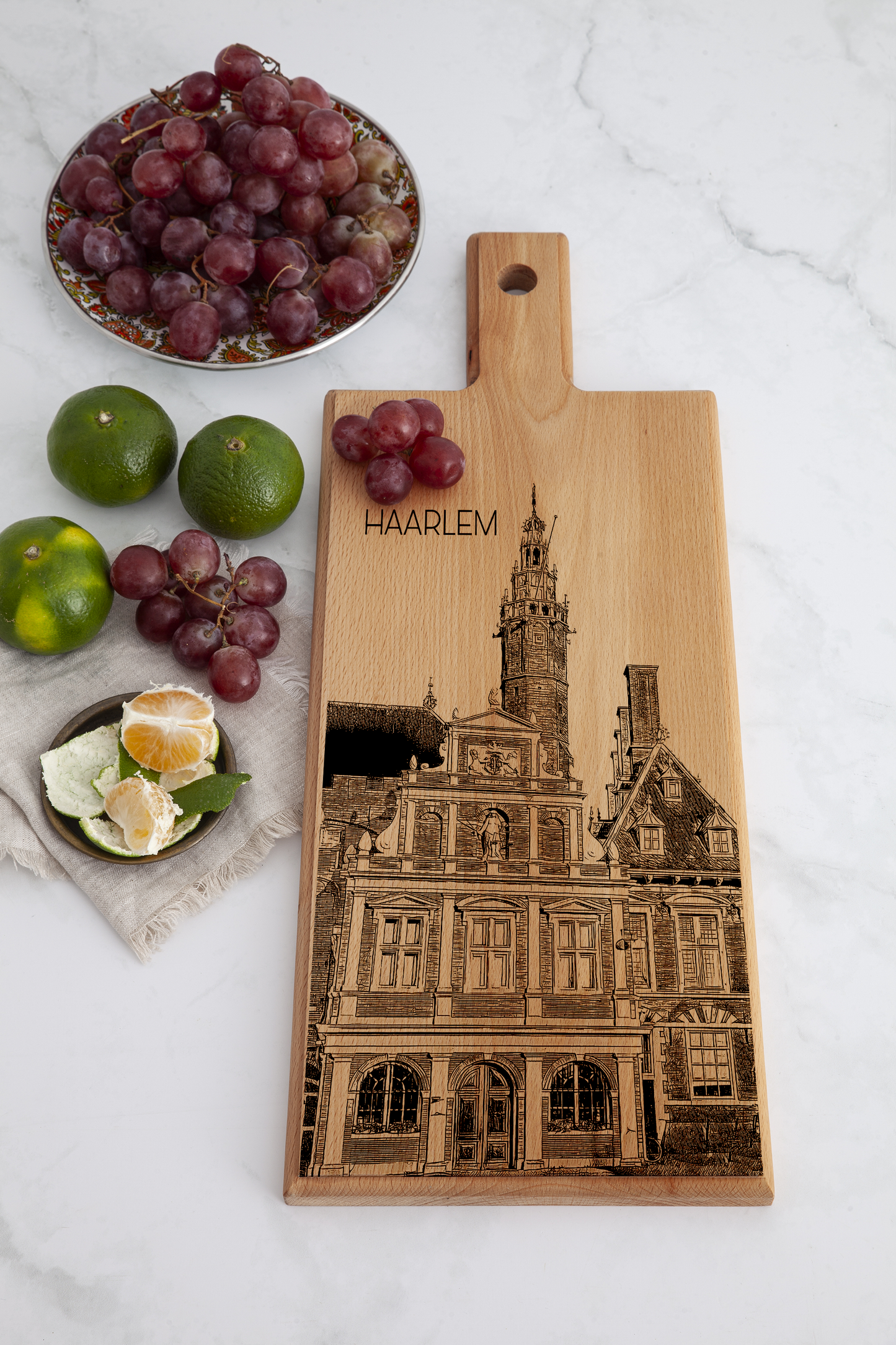 Haarlem Stadhuis – Wooden Serving Board (49 × 17 cm)
