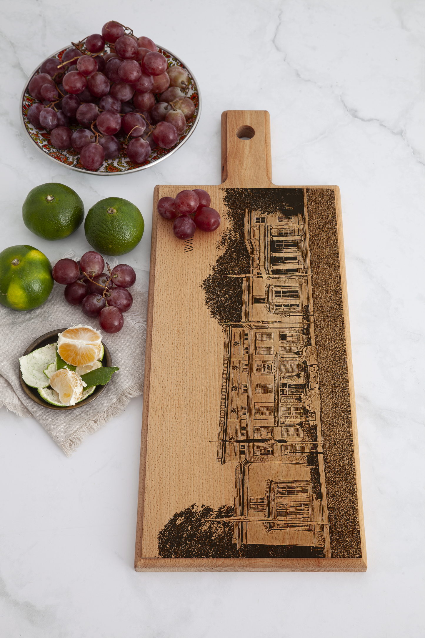 Wassenaar Raadhuis De Paauw Wooden Serving Board – 49 x 17 cm