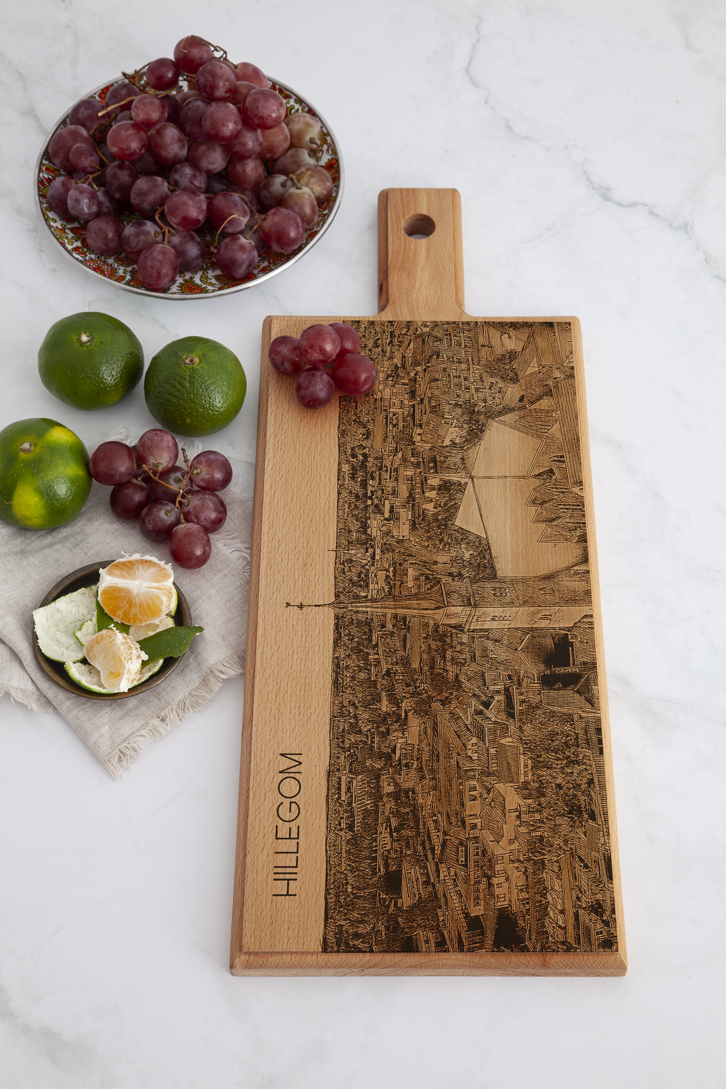 Hillegom Skyline – Houten Serveerplank (49 × 17 cm)