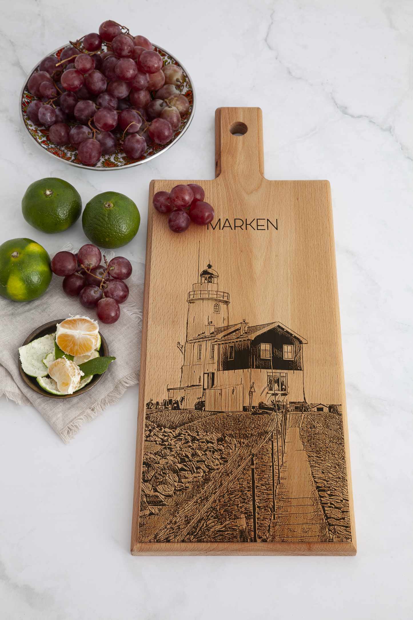 Marken Vuurtoren Wooden Serving Board – 49 x 17 cm