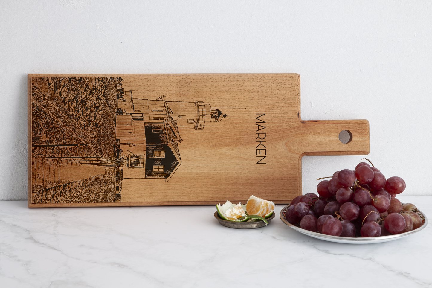 Marken Vuurtoren Wooden Serving Board – 49 x 17 cm