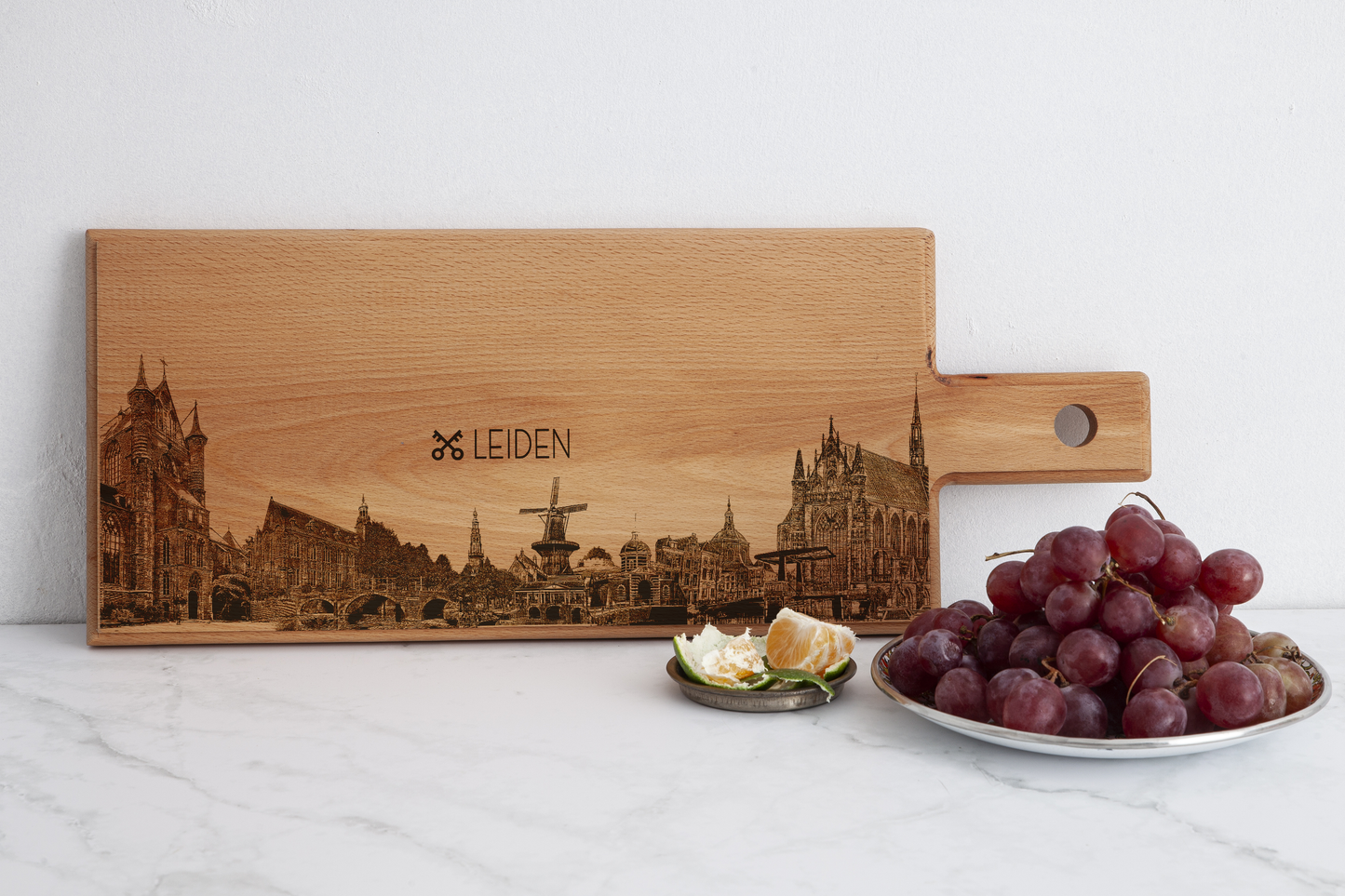 LEIDEN SKYLINE MEDIUM SERVING BOARD