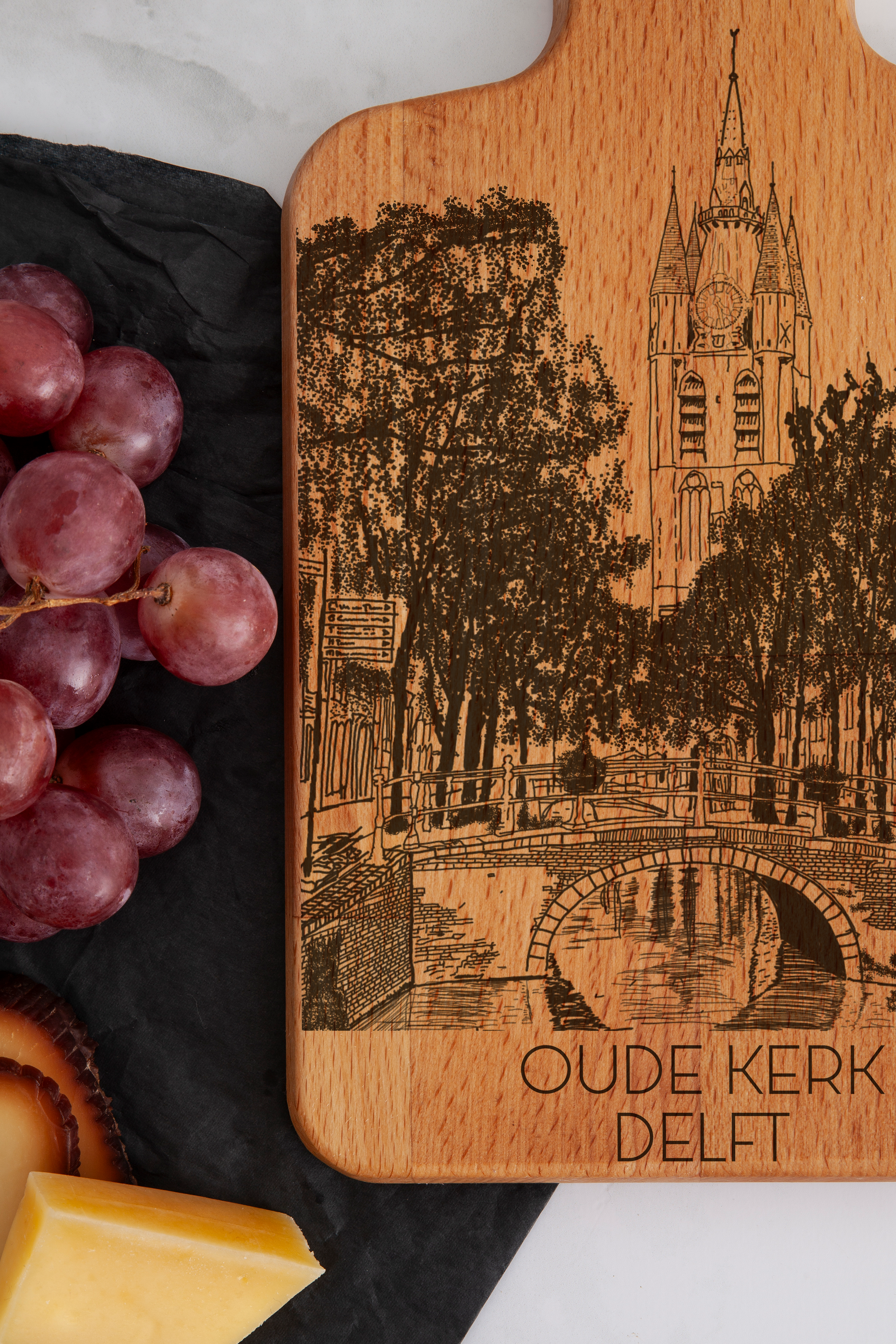 Delft, Oude Kerk, cheese board, close-up