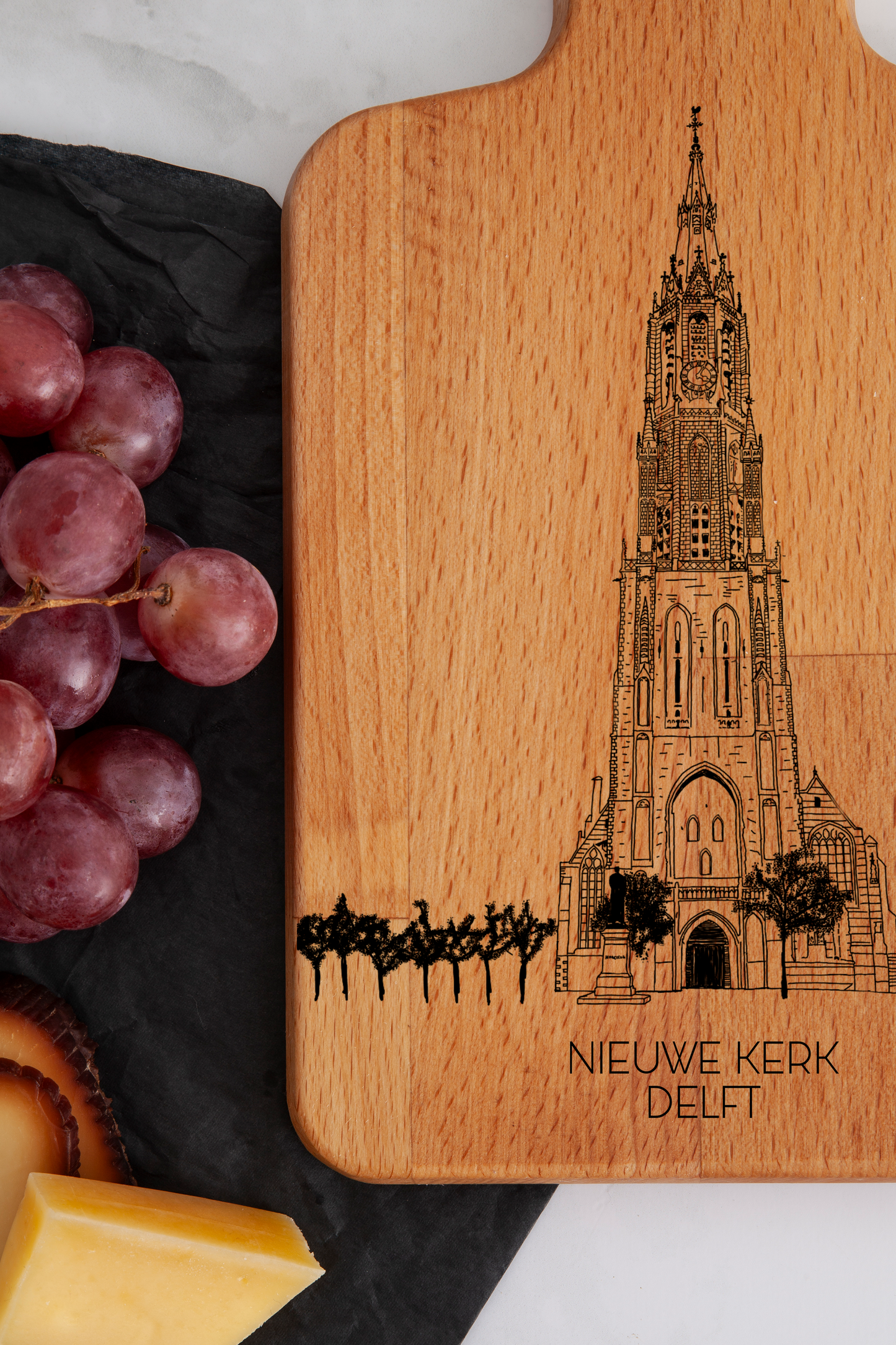 Delft, Nieuwe Kerk, cheese board, close-up