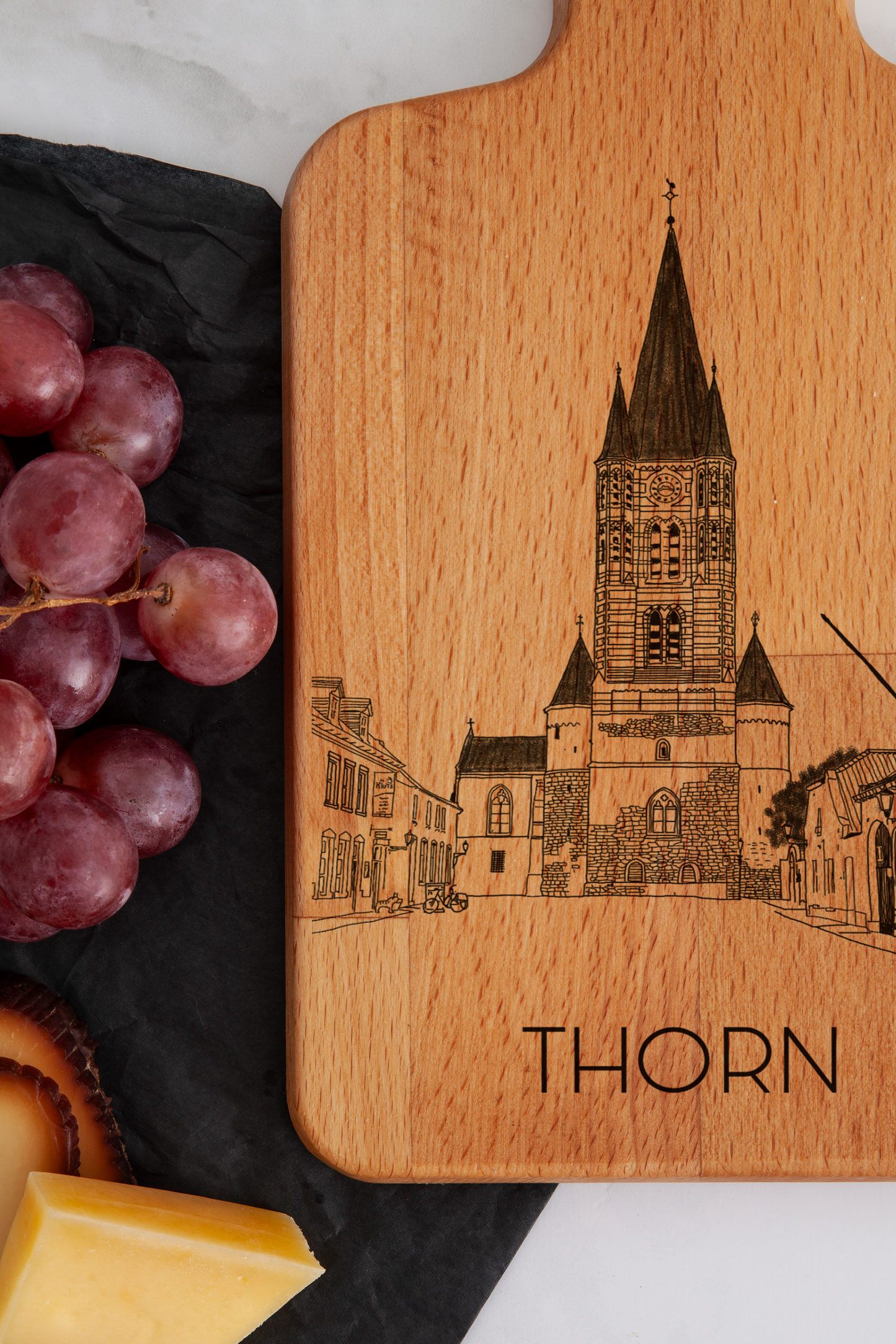 Thorn, Abdij Kerk, cheese board, close-up