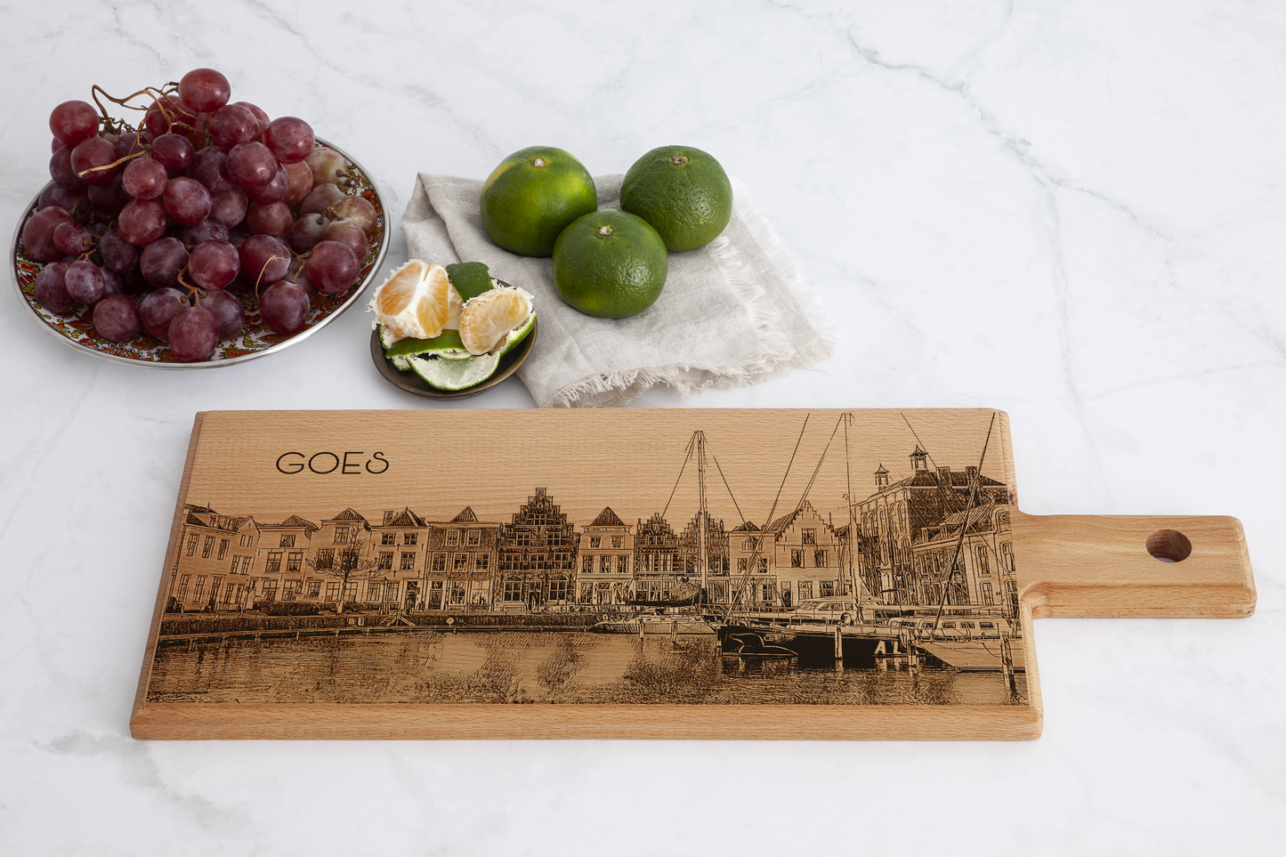 Goes Skyline – Handgemaakte Houten Serveer- & Kaasplank (49 × 17 cm)